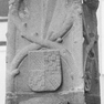 sog. Kondominatsbrunnen, Detail mit Wappen