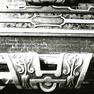 Inschriften auf dem Retabel und der Predella des Hochaltars