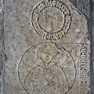 Grabplatte für Berte und Johannes Blifalhir