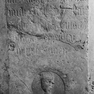 Grabplatte für einen Priester mit Vornamen Michael