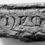 Rhein. Landesmuseum, Fragment einer Inschrift (14. Jh.)