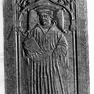 Figurale Grabplatte des Dompropsts Ulrich von Ortenburg, an der Westwand, südlich neben der Tür zur Sakristei.