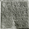 Sterbeinschrift auf dem Fragment einer Grabtafel des Gerard Ledebur