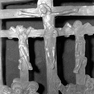 Flügelaltärchen, Detail mit Kreuztitulus
