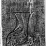 Grabplatte mit den Grabinschriften für den Domprobst Meingot III. von Waldeck (Nr.25) und den Kanoniker Heinrich von Baruth (Nr.149) an der Südwand in der östlichen Nische. Mehrfachverwendung der Platte. Rotmarmor.
