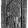 Figurale Grabplatte für den Domprobst Ott von Layming, an der Westwand in der Nordwestecke nördlich des Westportals. Rotmarmor.