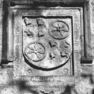 Wappentafel mit Bauinschrift, Zustand 1963