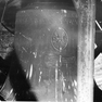 Glocke, sog. Sechserin oder Kreuzglocke, mit Glockenreden und Stifterinschrift
