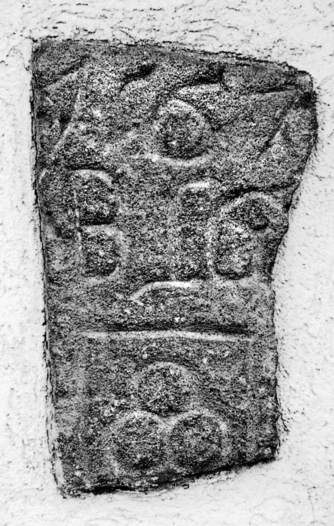 Bild zur Katalognummer 211: Gestohlener Grenzstein mit Initialen und Jahreszahl