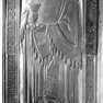 Figurale Metallplatte mit Sterbevermerk für den Domdekan Karl von Seckendorff.