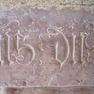 Sterbeinschrift für den Abt Simon auf einer figuralen Grabplatte