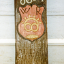 Fachwerkbalken mit Initialen auf bürgerlichem Wappenschild, Anwesen Am Backes 2