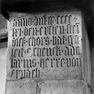 Bauinschrift auf einem Quader des noröstlichen Chorstrebepfeilers der evangelischen Stadtkirche in Michelstadt.