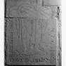 Zwei Fragmente einer Grabplatte für Johannes Kintlpir